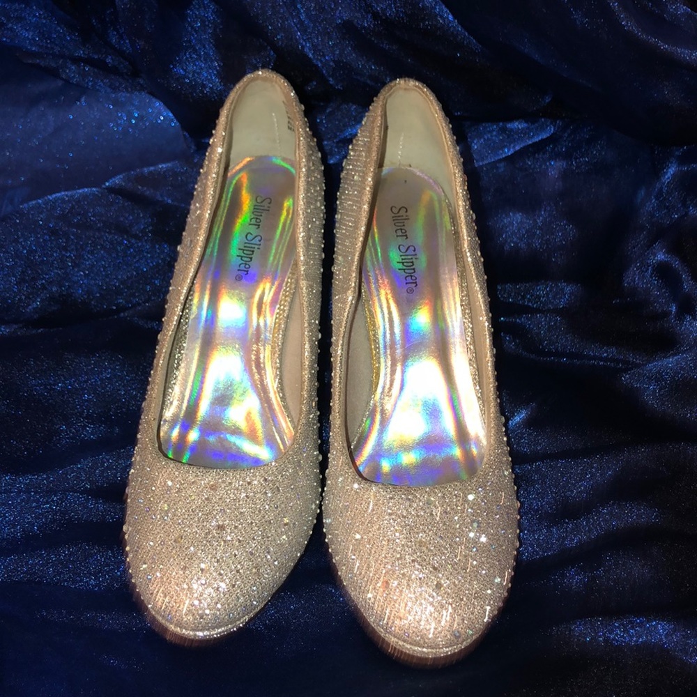 Silver slipper heals